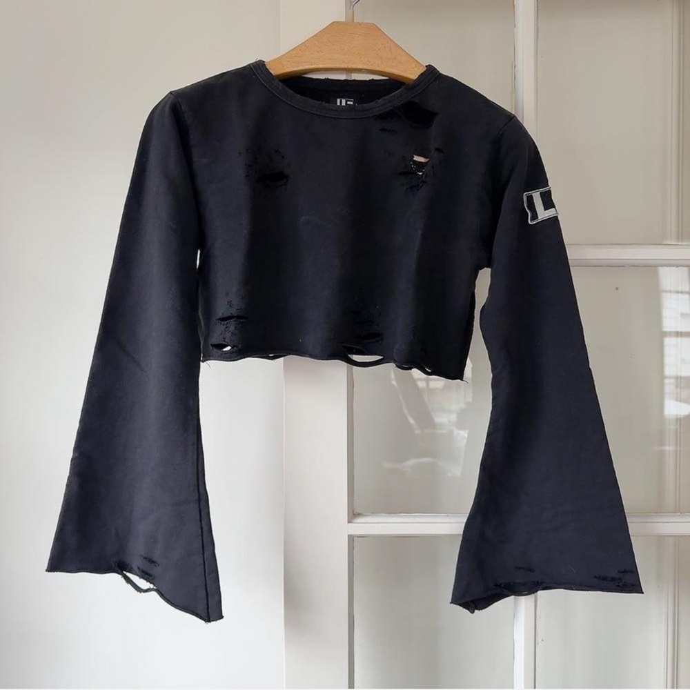 LF Black Distressed Bell Sleeve Crop Top size XS